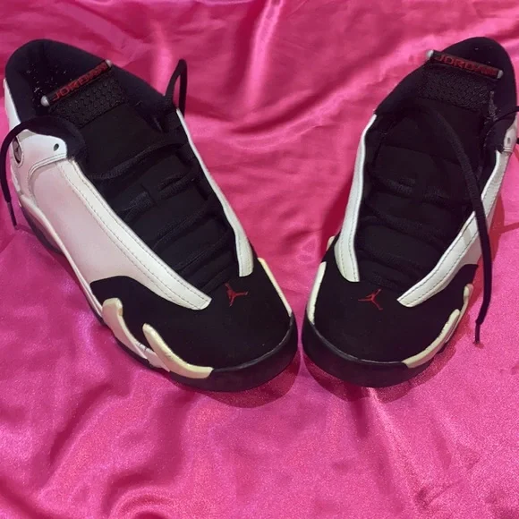 White and Black Jordan’s - Picture 5 of 5